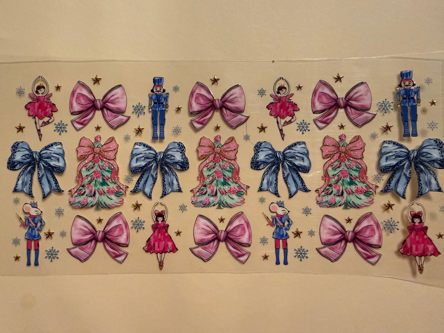 Holiday Wrap 235